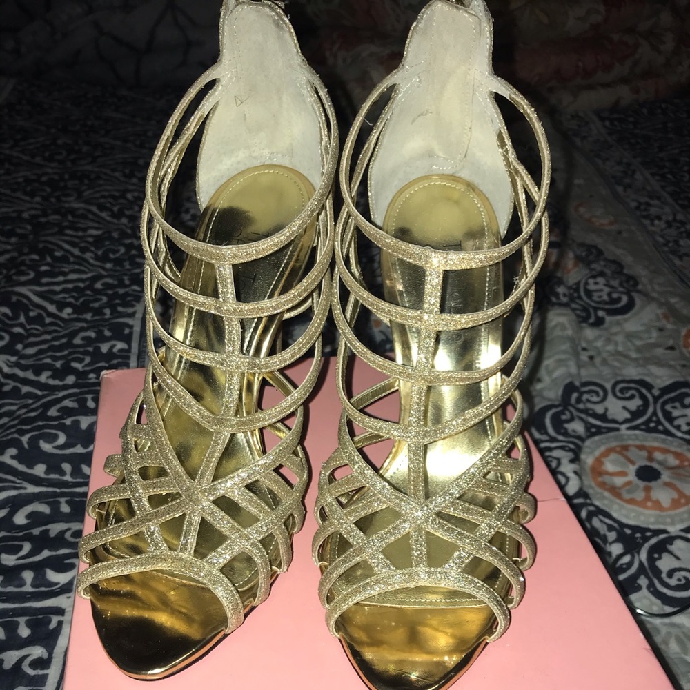 The Touch of Nina Gold Sparkle Heels